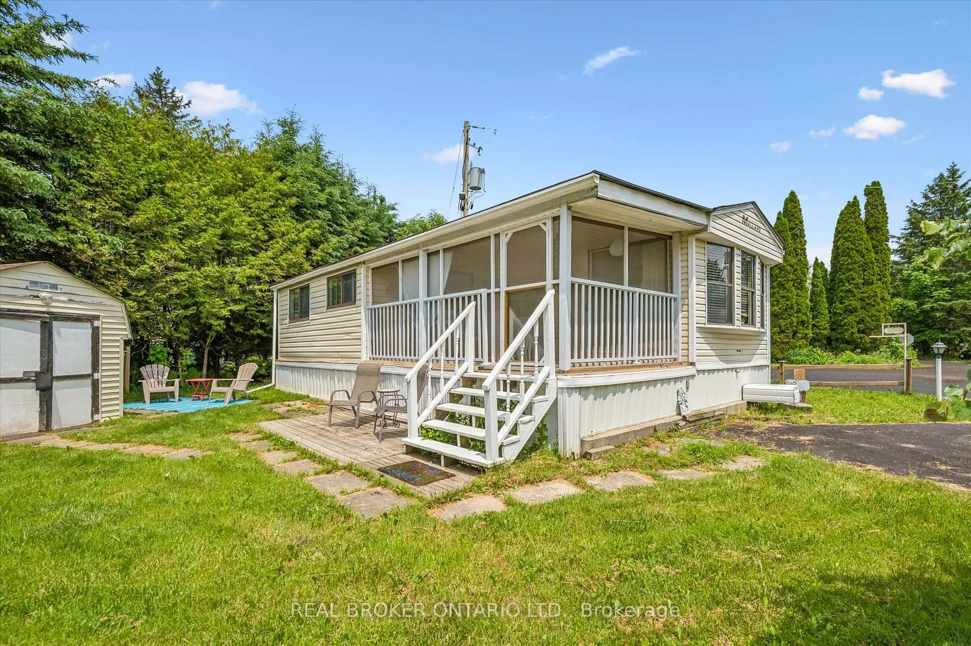 Photo 2 of 157 Cedar Crescent, Centre Wellington, Rural Centre Wellington East — HOMEH