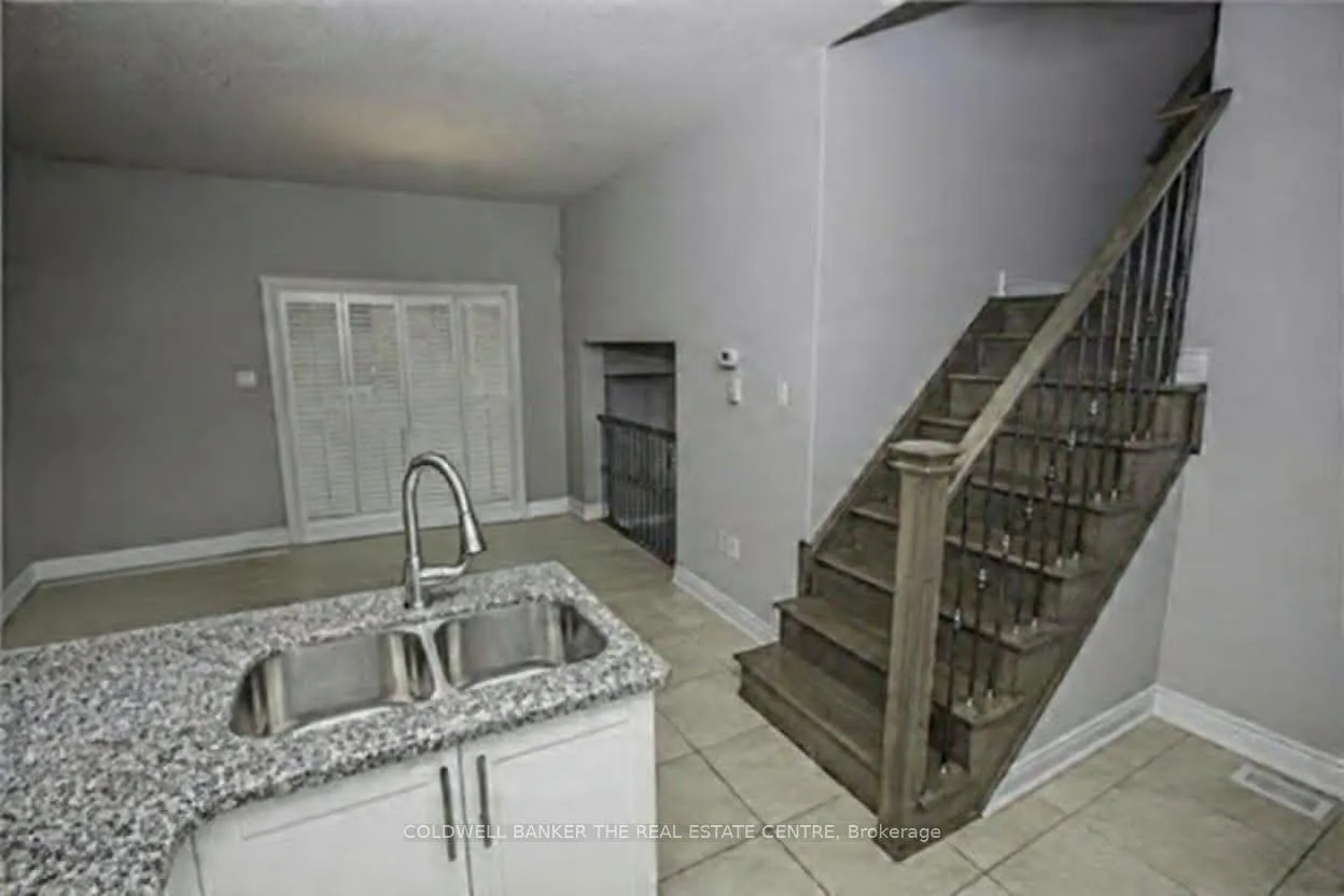 Photo 8 of 1848 Lamstone St Street, Innisfil, Alcona — HOMEH