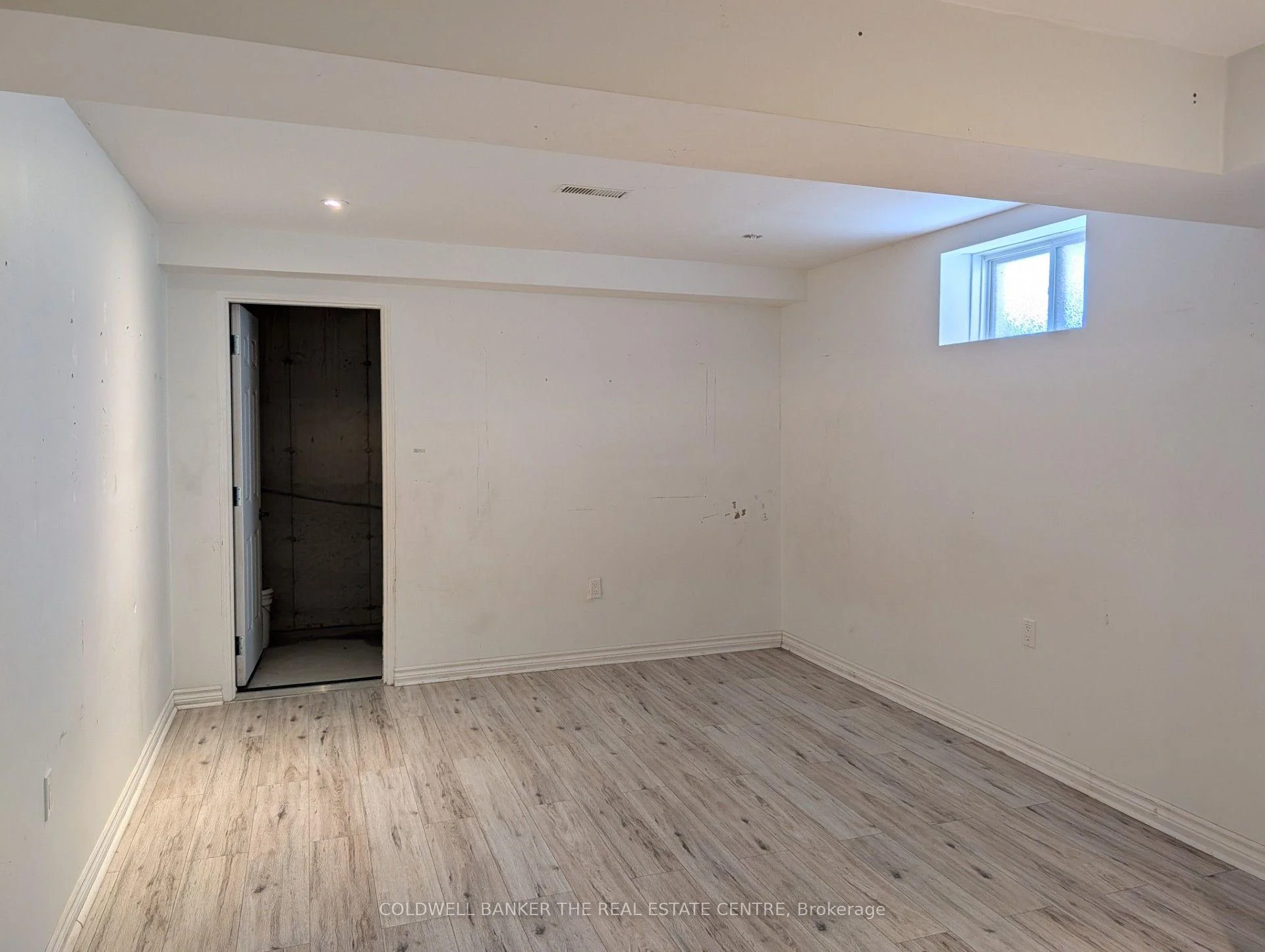 Photo 24 of 1848 Lamstone St Street, Innisfil, Alcona — HOMEH