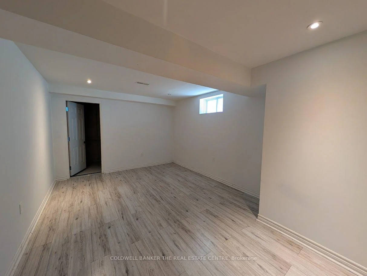 Photo 29 of 1848 Lamstone St Street, Innisfil, Alcona — HOMEH