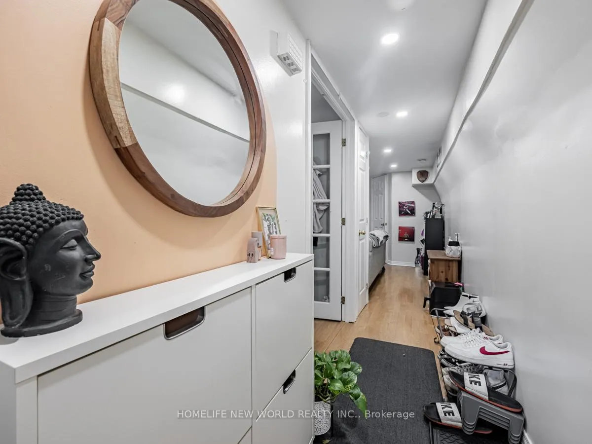 Photo 3 of 669 Woodbine Avenue, Toronto, East End-Danforth — HOMEH