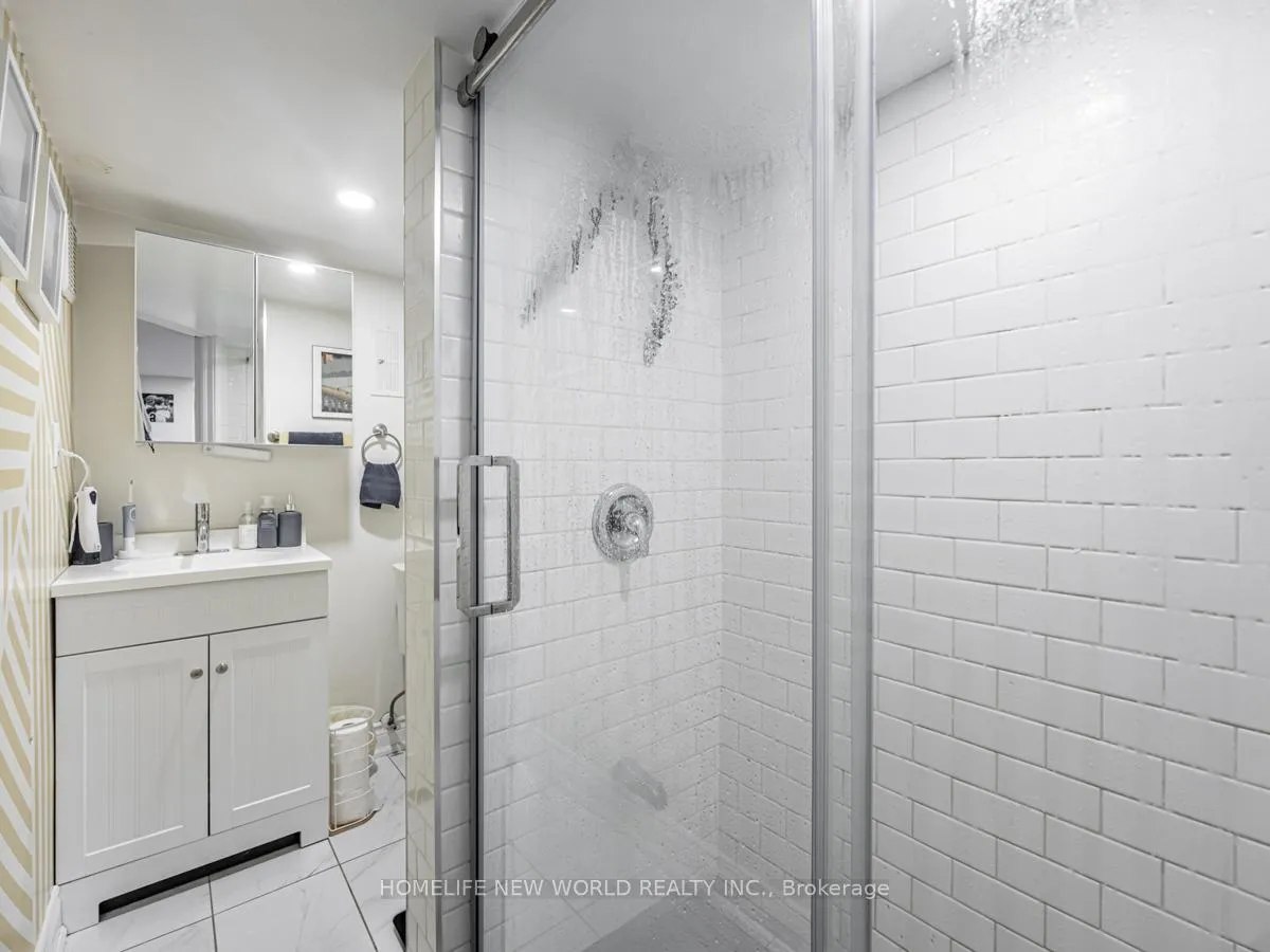 Photo 21 of 669 Woodbine Avenue, Toronto, East End-Danforth — HOMEH