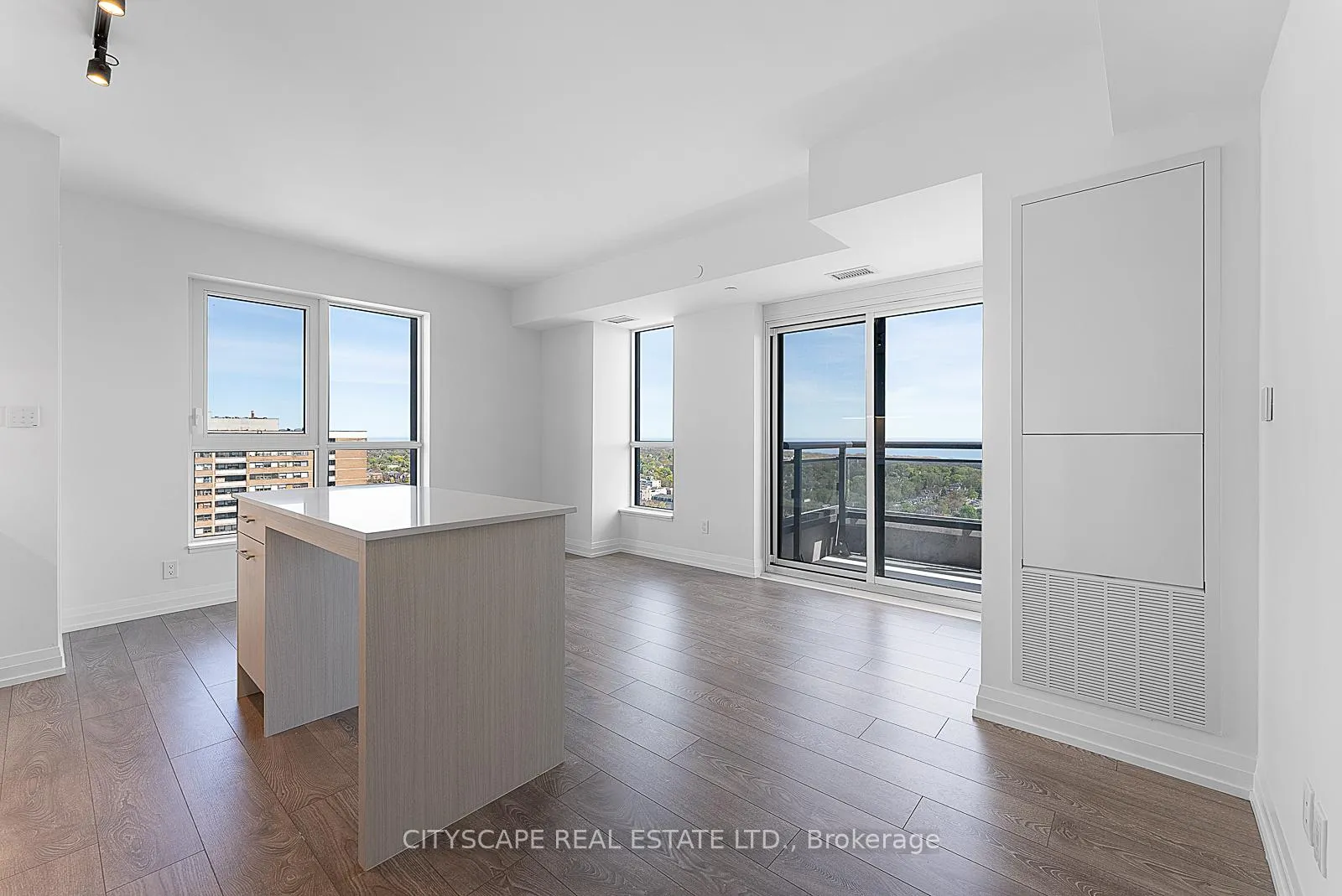 Photo 3 of Unit 2007, 286 Main Street, Toronto, East End-Danforth — HOMEH