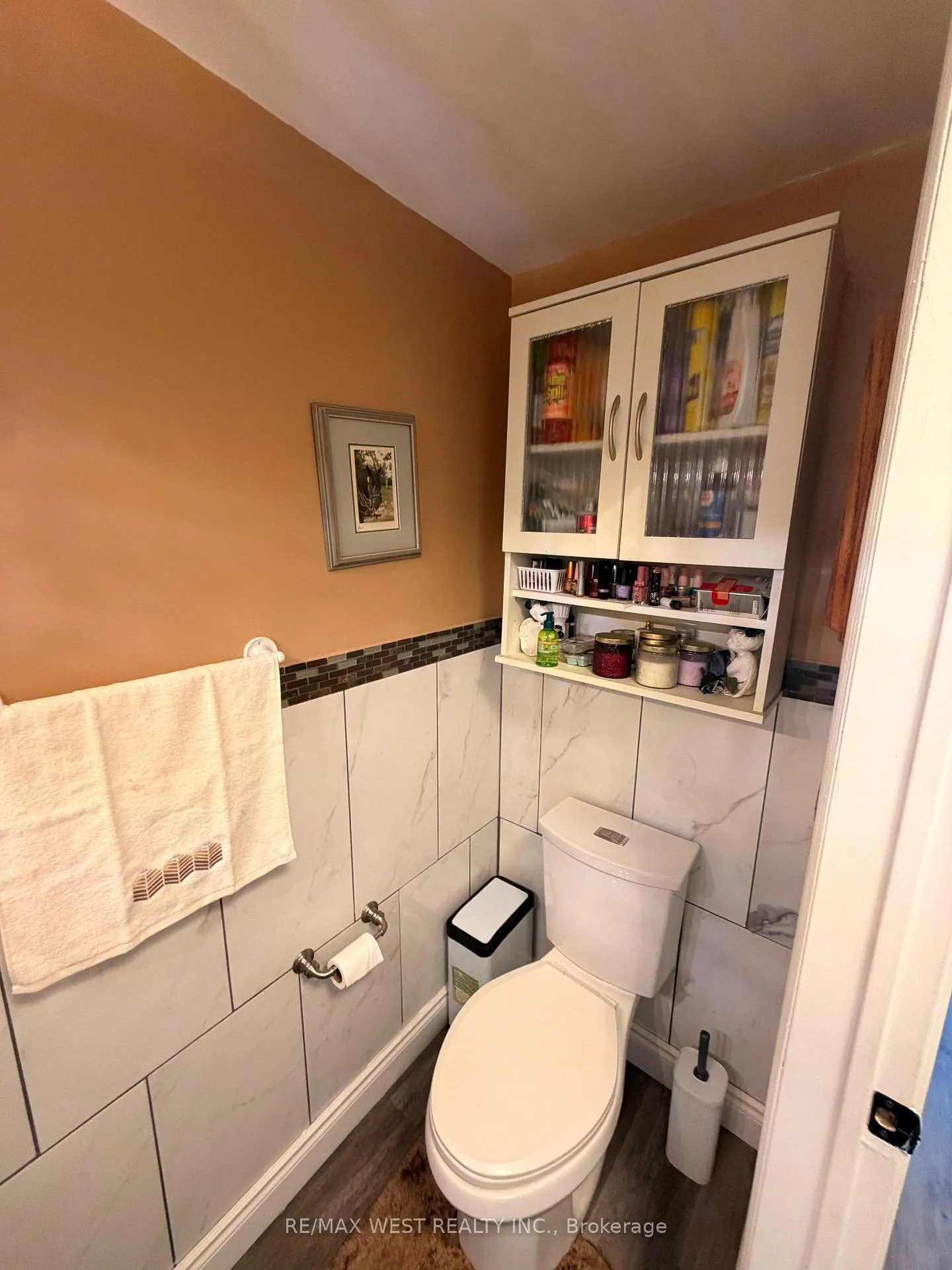 Photo 10 of 87 Athabaska Road, Barrie, Holly — HOMEH