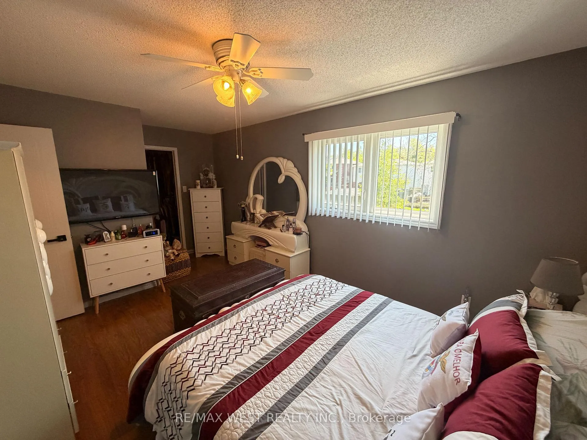 Photo 12 of 87 Athabaska Road, Barrie, Holly — HOMEH