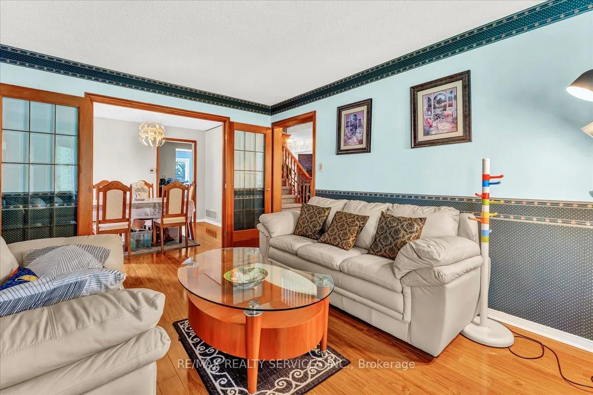Photo 9 of 16 Major William Sharpe Drive E, Brampton, Northwood Park — HOMEH