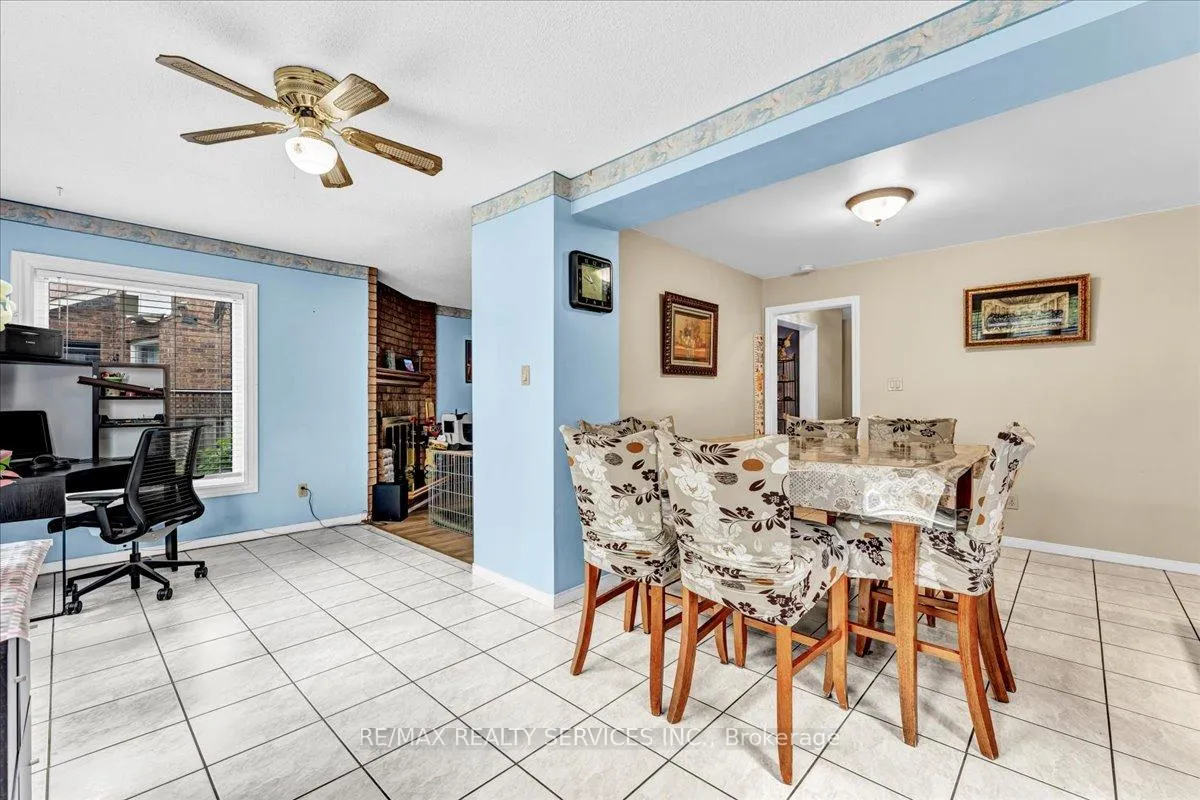 Photo 18 of 16 Major William Sharpe Drive E, Brampton, Northwood Park — HOMEH