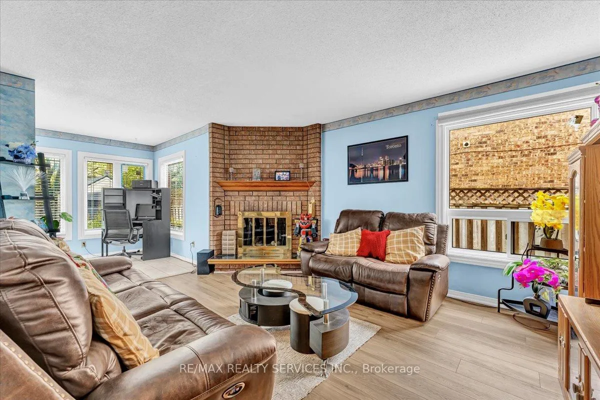 Photo 20 of 16 Major William Sharpe Drive E, Brampton, Northwood Park — HOMEH