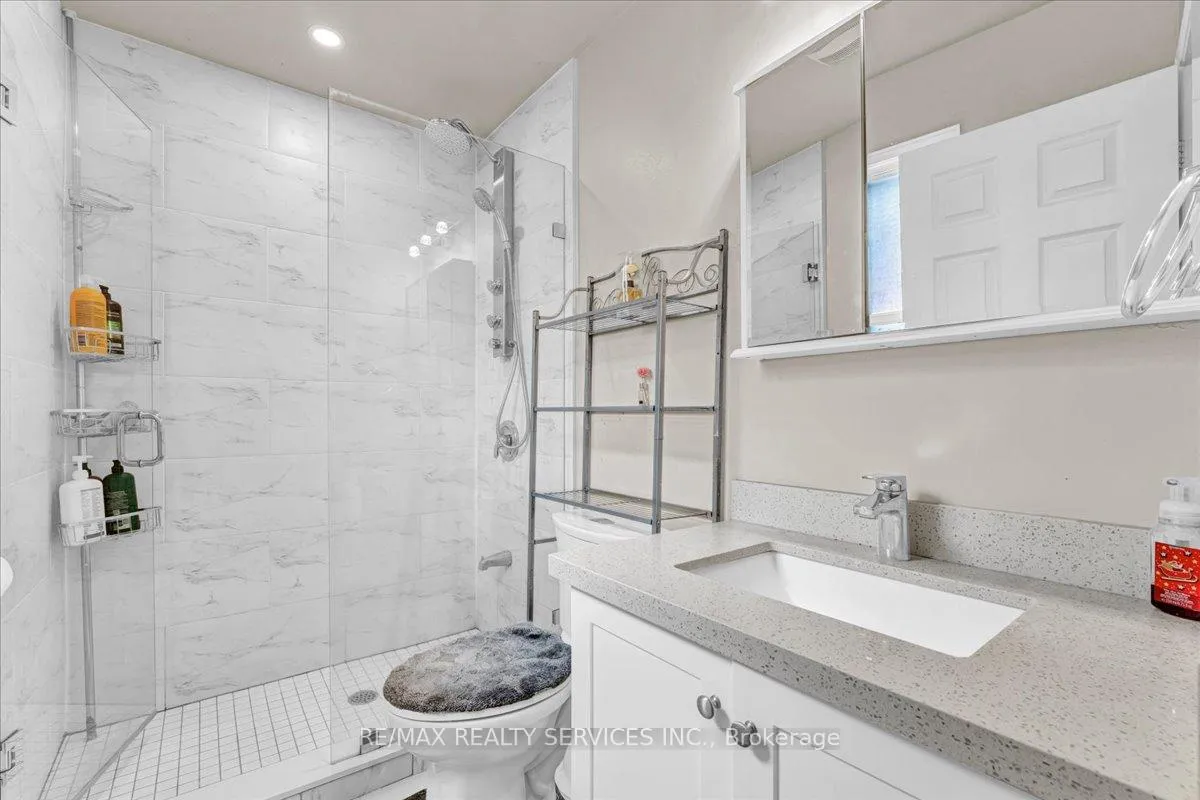 Photo 28 of 16 Major William Sharpe Drive E, Brampton, Northwood Park — HOMEH