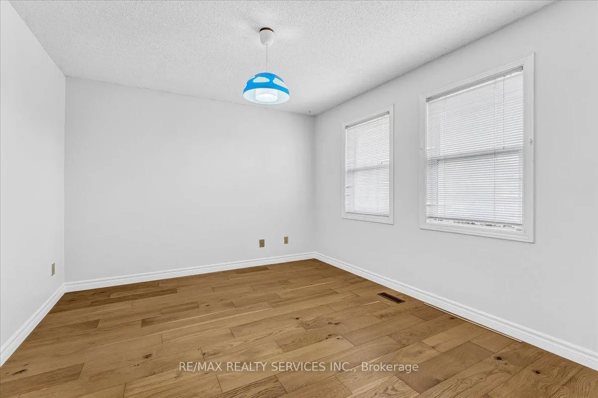 Photo 29 of 16 Major William Sharpe Drive E, Brampton, Northwood Park — HOMEH