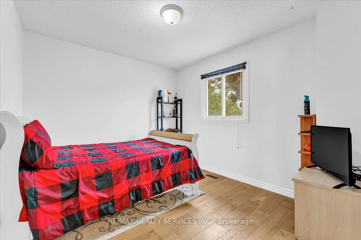 Photo 33 of 16 Major William Sharpe Drive E, Brampton, Northwood Park — HOMEH