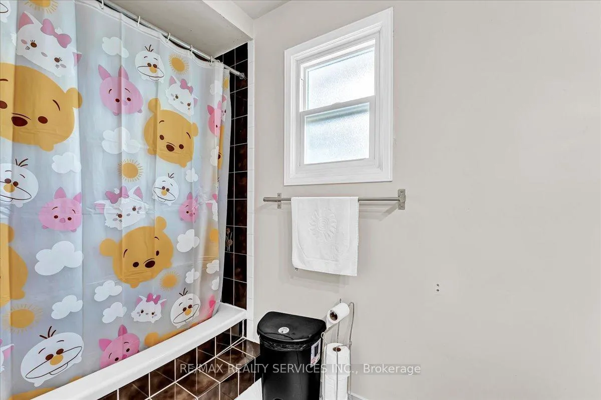 Photo 36 of 16 Major William Sharpe Drive E, Brampton, Northwood Park — HOMEH
