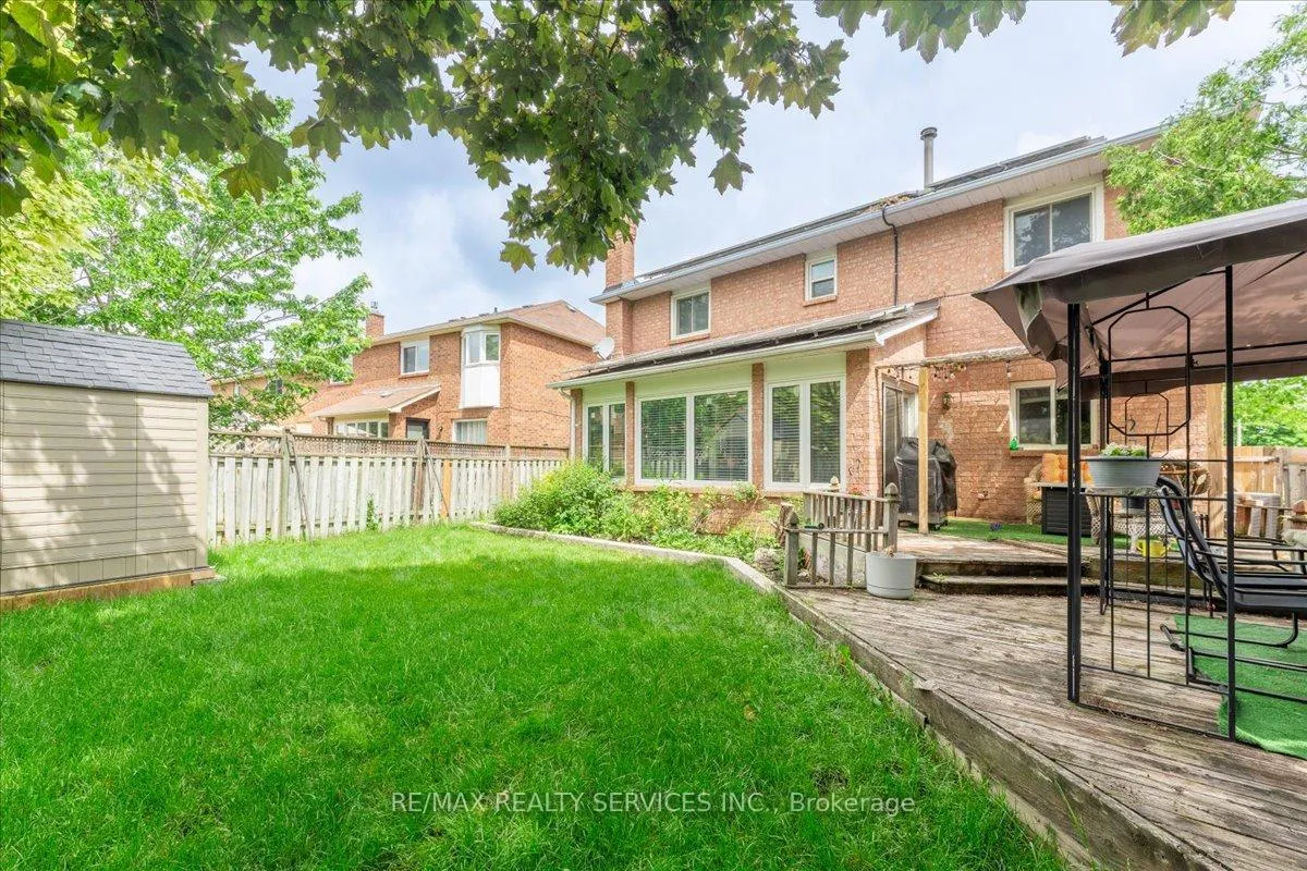 Photo 44 of 16 Major William Sharpe Drive E, Brampton, Northwood Park — HOMEH