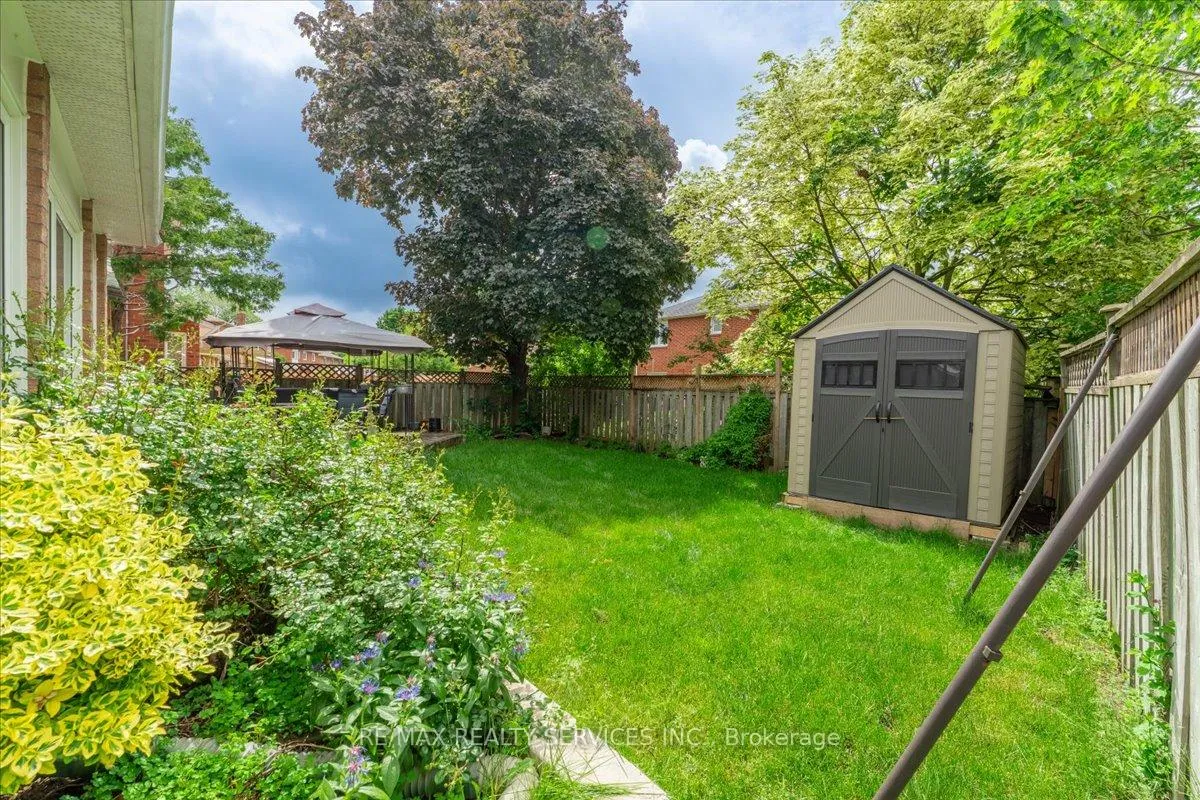 Photo 49 of 16 Major William Sharpe Drive E, Brampton, Northwood Park — HOMEH