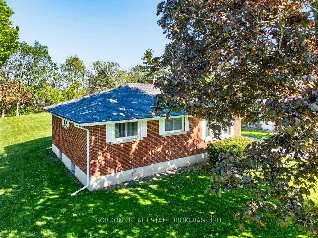 Photo 3 of 3770 Fair Grounds Road, Frontenac, Frontenac South — HOMEH