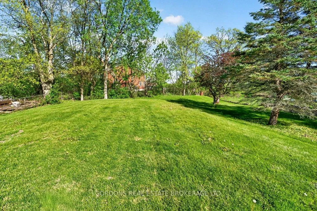Photo 10 of 3770 Fair Grounds Road, Frontenac, Frontenac South — HOMEH
