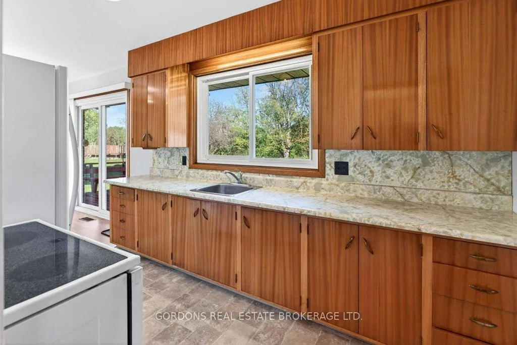 Photo 14 of 3770 Fair Grounds Road, Frontenac, Frontenac South — HOMEH