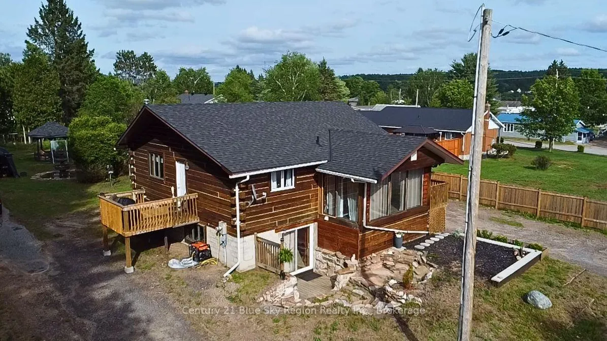 Photo 2 of 331 Tenth Street, Mattawa — HOMEH