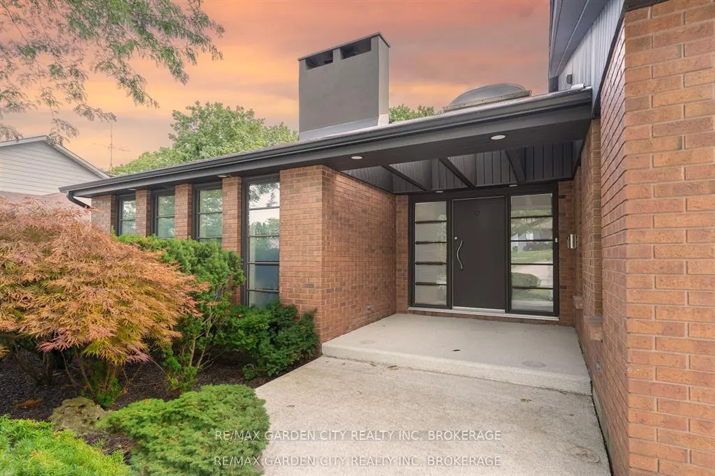 Photo 2 of 86 Tremont Drive, St. Catharines, Glendale/Glenridge — HOMEH