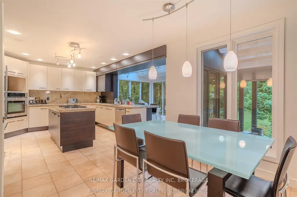 Photo 12 of 86 Tremont Drive, St. Catharines, Glendale/Glenridge — HOMEH