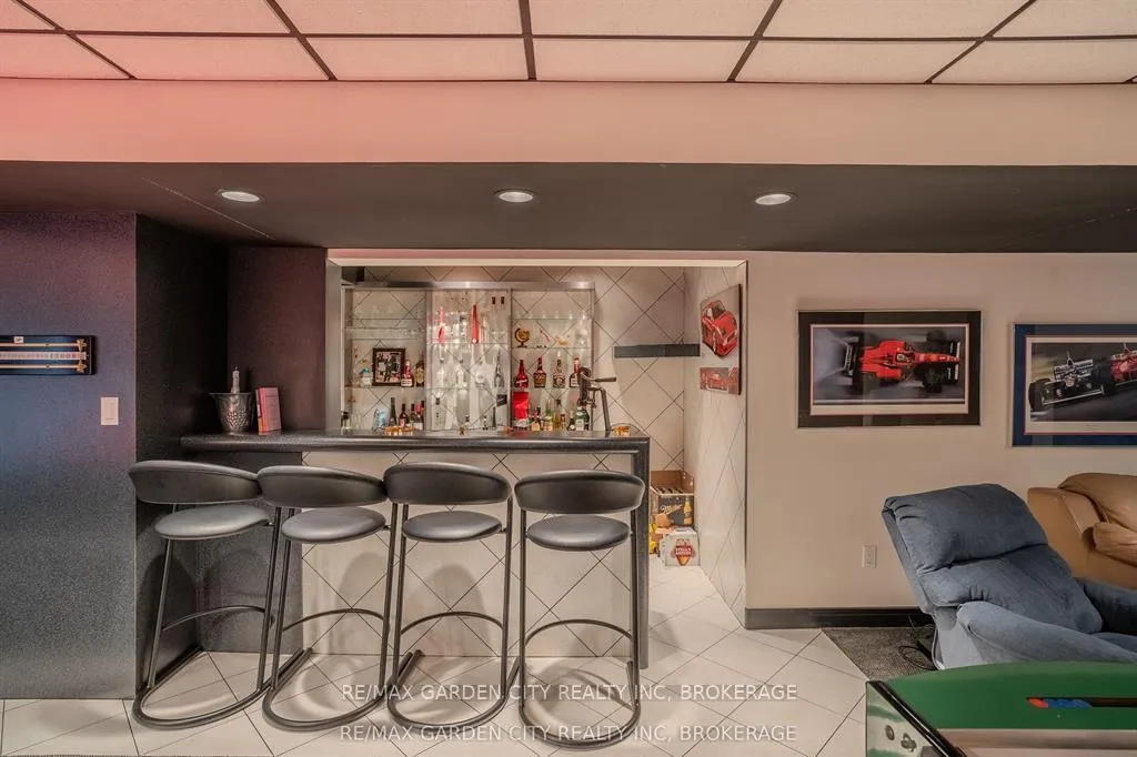 Photo 23 of 86 Tremont Drive, St. Catharines, Glendale/Glenridge — HOMEH