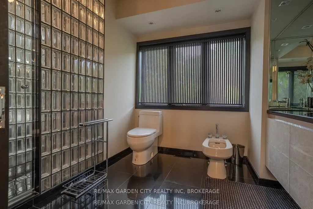 Photo 35 of 86 Tremont Drive, St. Catharines, Glendale/Glenridge — HOMEH