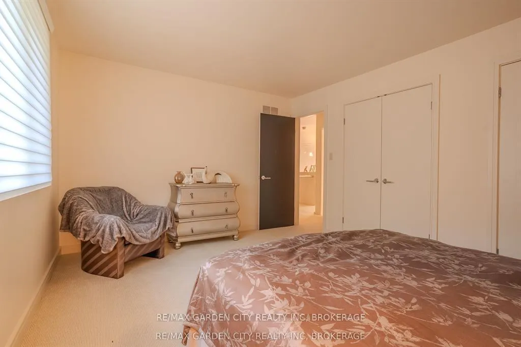 Photo 40 of 86 Tremont Drive, St. Catharines, Glendale/Glenridge — HOMEH