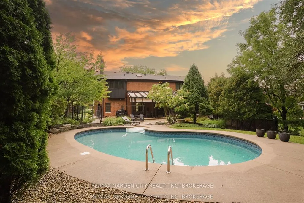 Photo 43 of 86 Tremont Drive, St. Catharines, Glendale/Glenridge — HOMEH