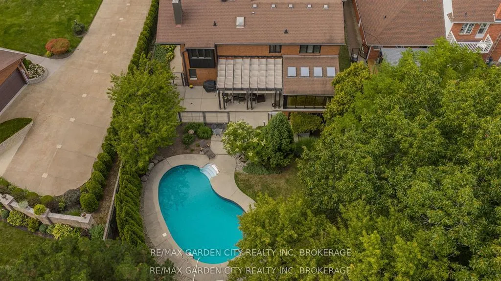 Photo 45 of 86 Tremont Drive, St. Catharines, Glendale/Glenridge — HOMEH