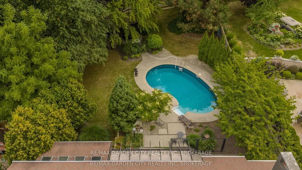 Photo 46 of 86 Tremont Drive, St. Catharines, Glendale/Glenridge — HOMEH