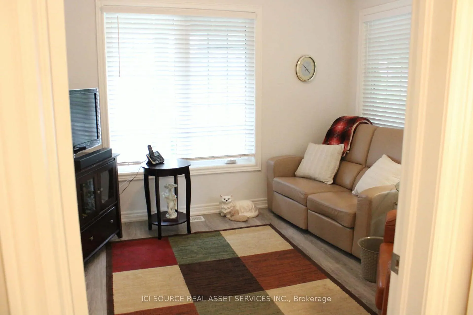Photo 5 of 320 East Street, Orillia — HOMEH