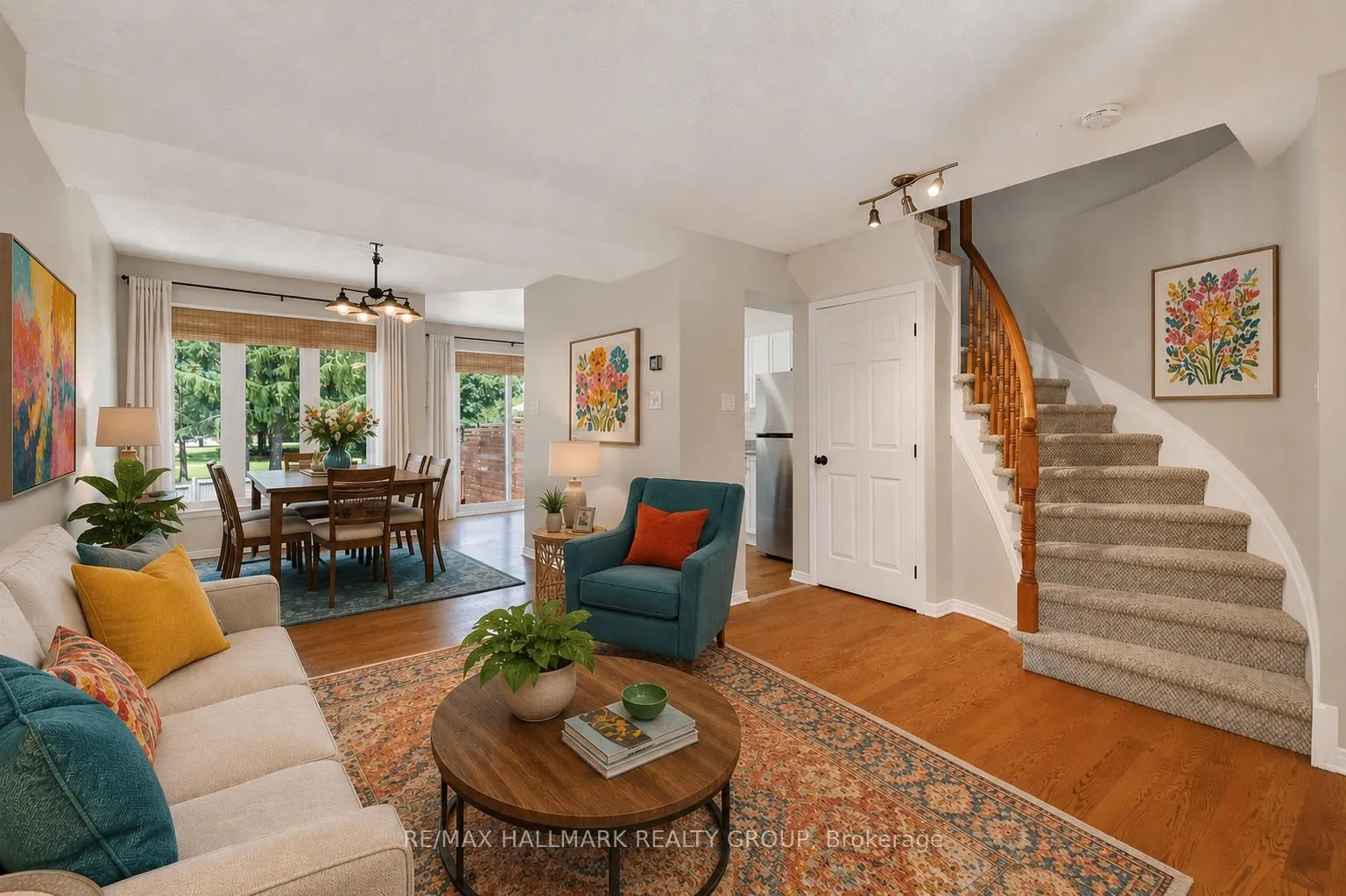 Photo 6 of 130 College Circle, Ottawa, Castle Heights — HOMEH
