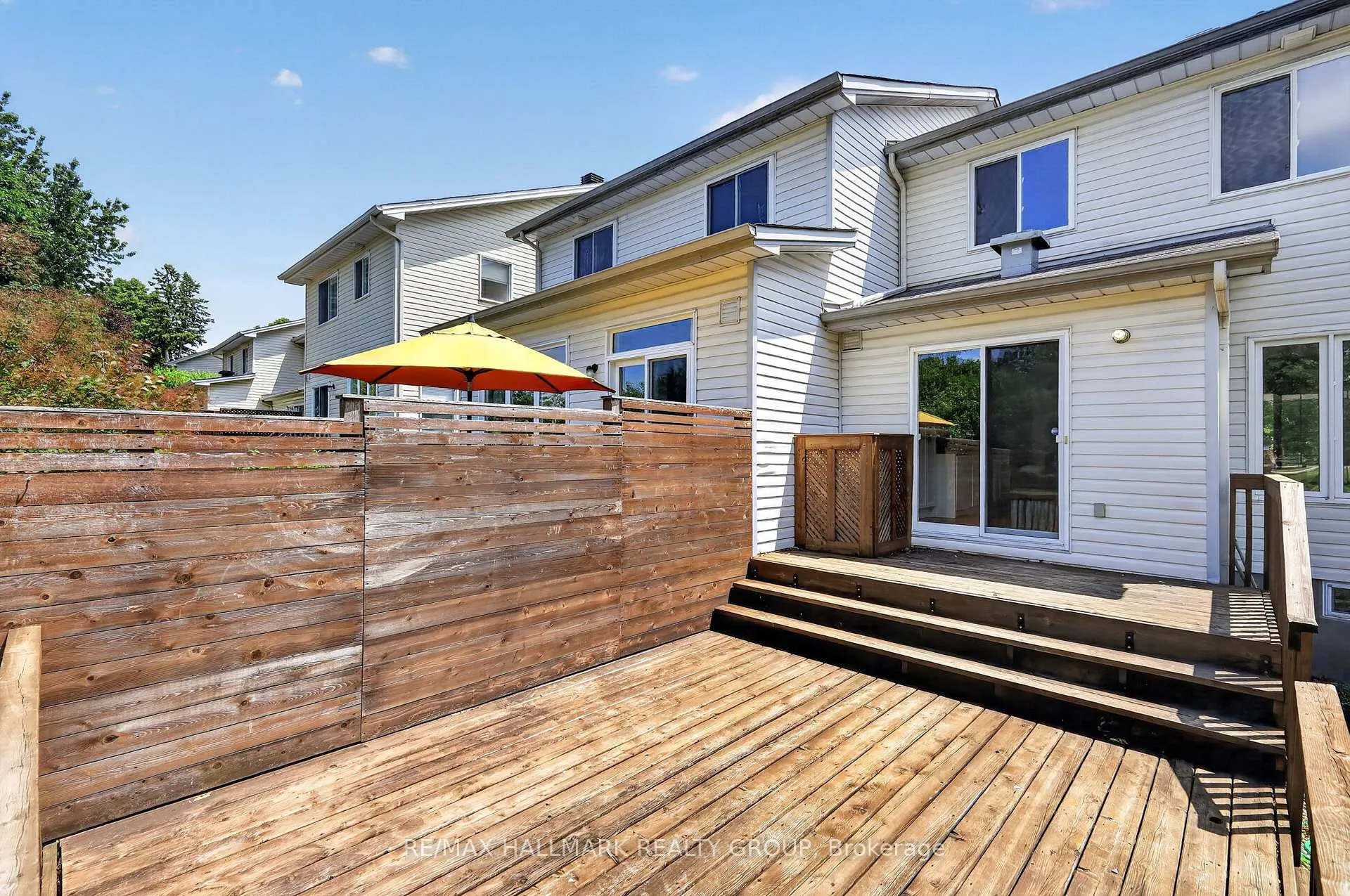 Photo 42 of 130 College Circle, Ottawa, Castle Heights — HOMEH