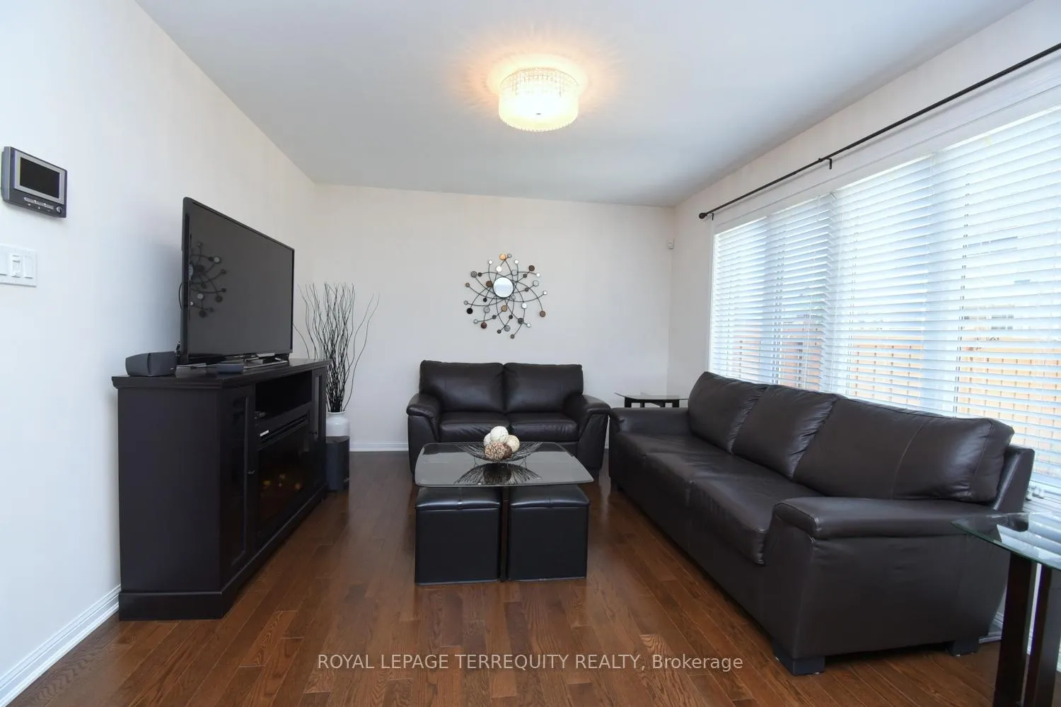 Photo 10 of 110 Gleave Terrace, Milton, Harrison — HOMEH