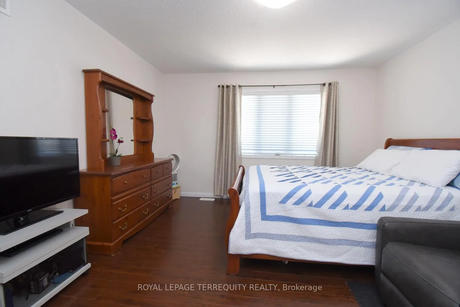 Photo 26 of 110 Gleave Terrace, Milton, Harrison — HOMEH