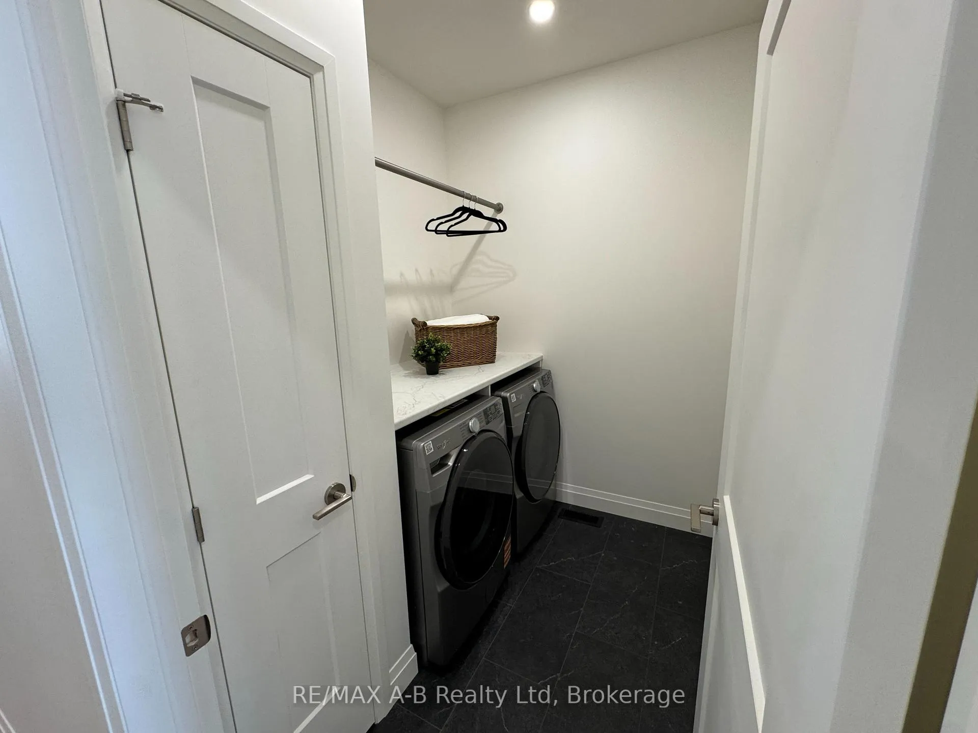 Photo 10 of 169 Wimpole Street, West Perth, Mitchell — HOMEH