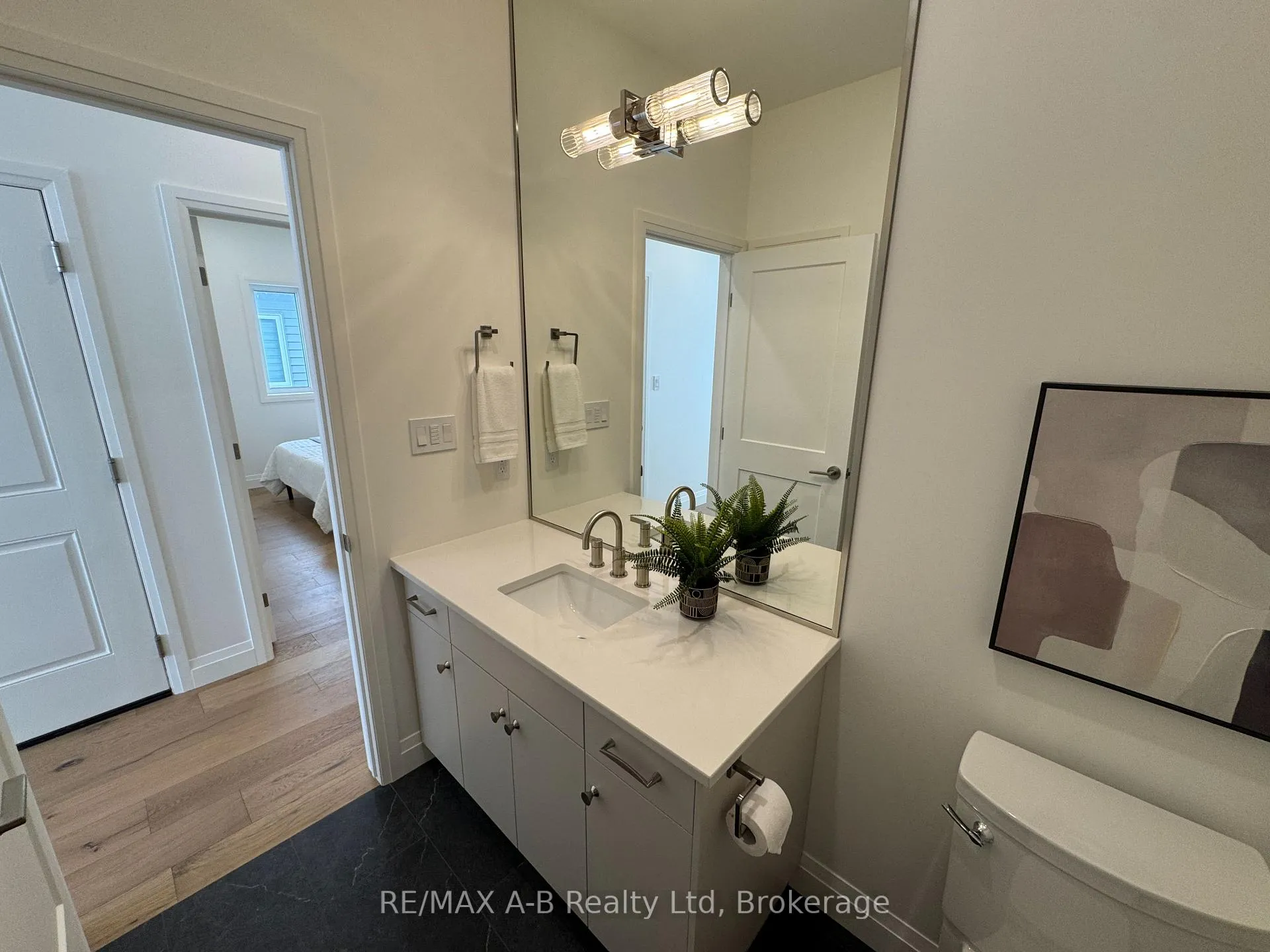 Photo 11 of 169 Wimpole Street, West Perth, Mitchell — HOMEH