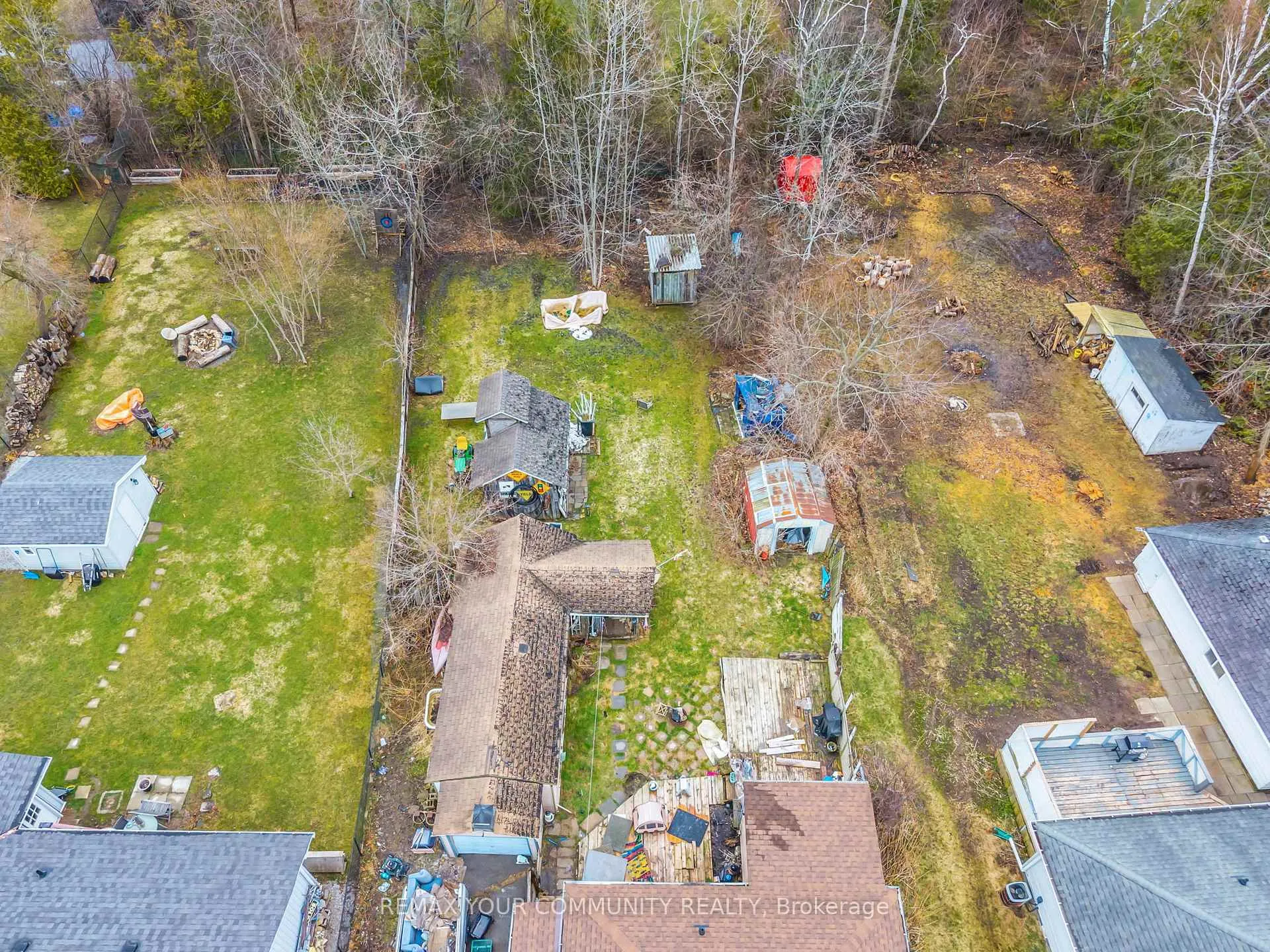Photo 17 of 25 Grew Boulevard, Georgina, Sutton & Jackson's Point — HOMEH