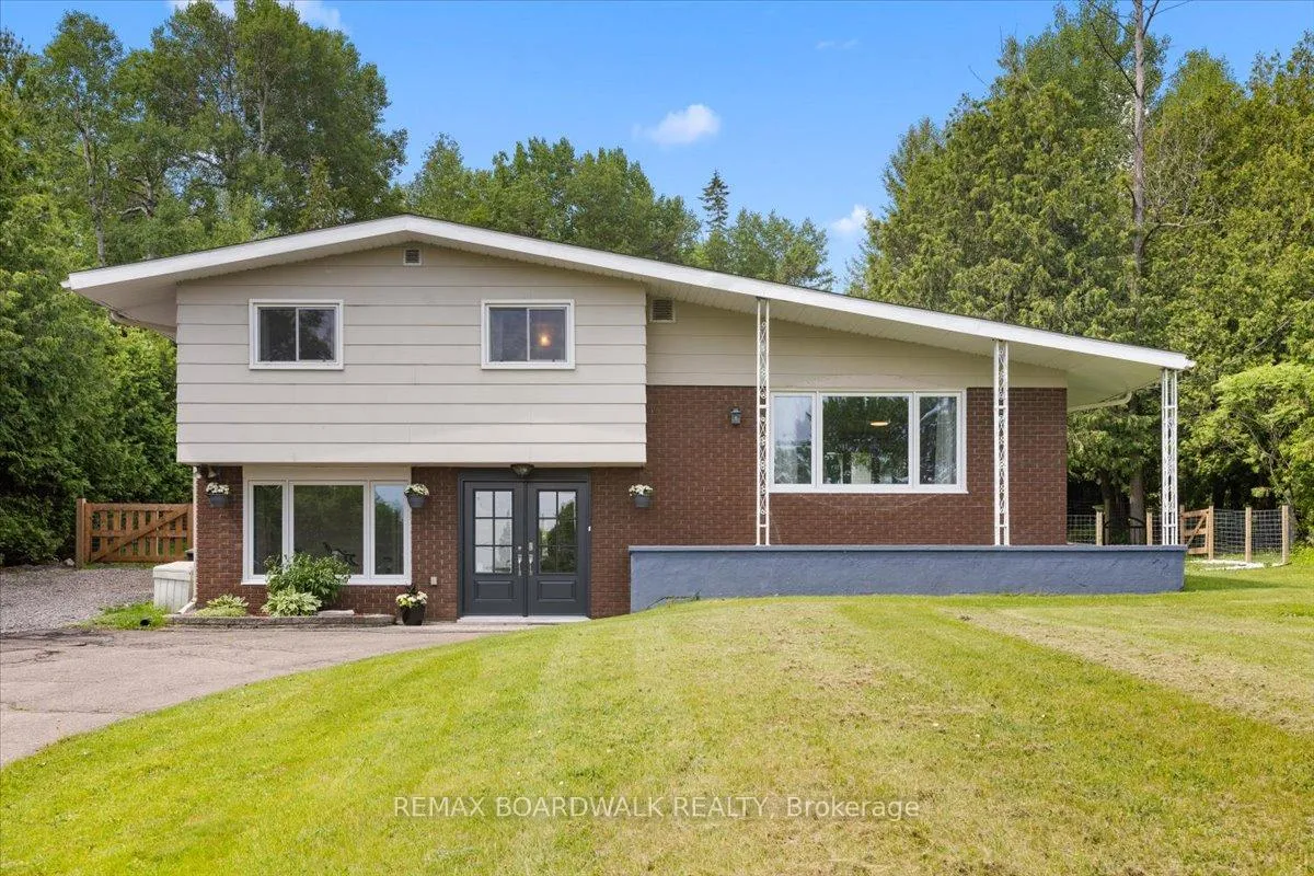 Photo 1 of 1079 River Road S, McNab/Braeside, Mcnab/Braeside Twps — HOMEH