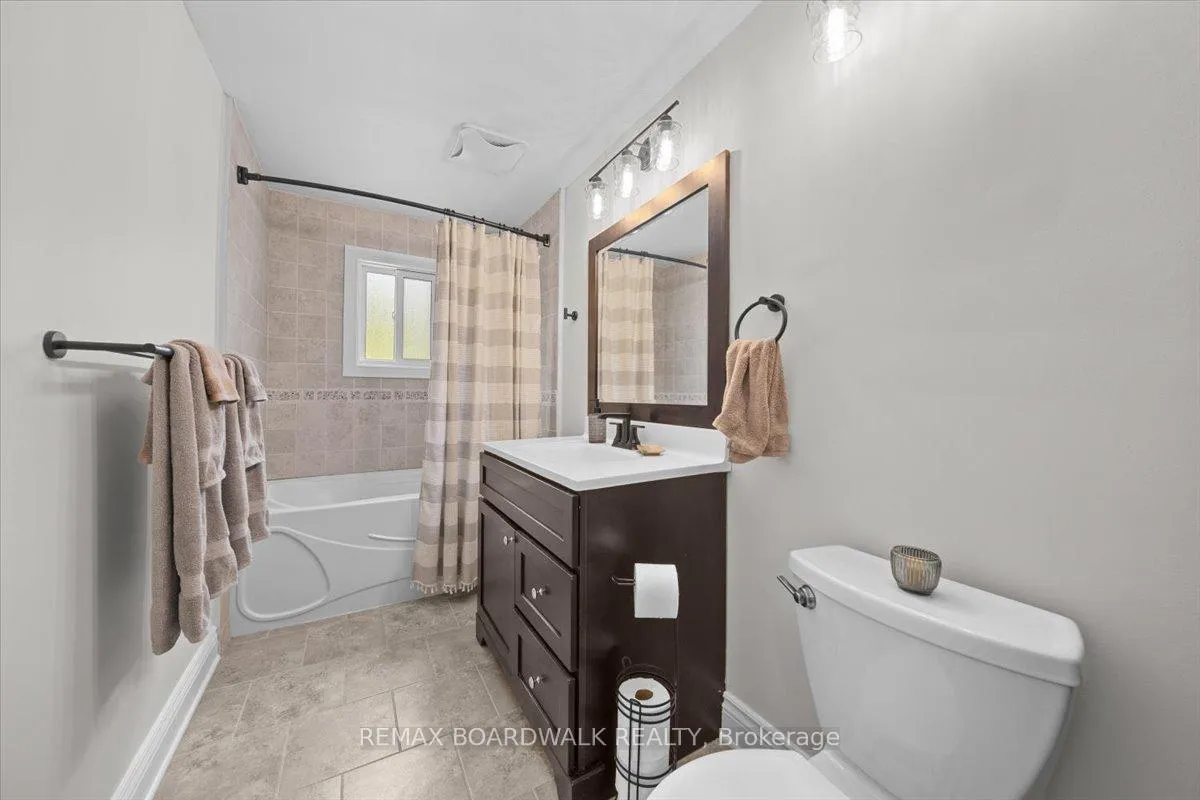 Photo 24 of 1079 River Road S, McNab/Braeside, Mcnab/Braeside Twps — HOMEH