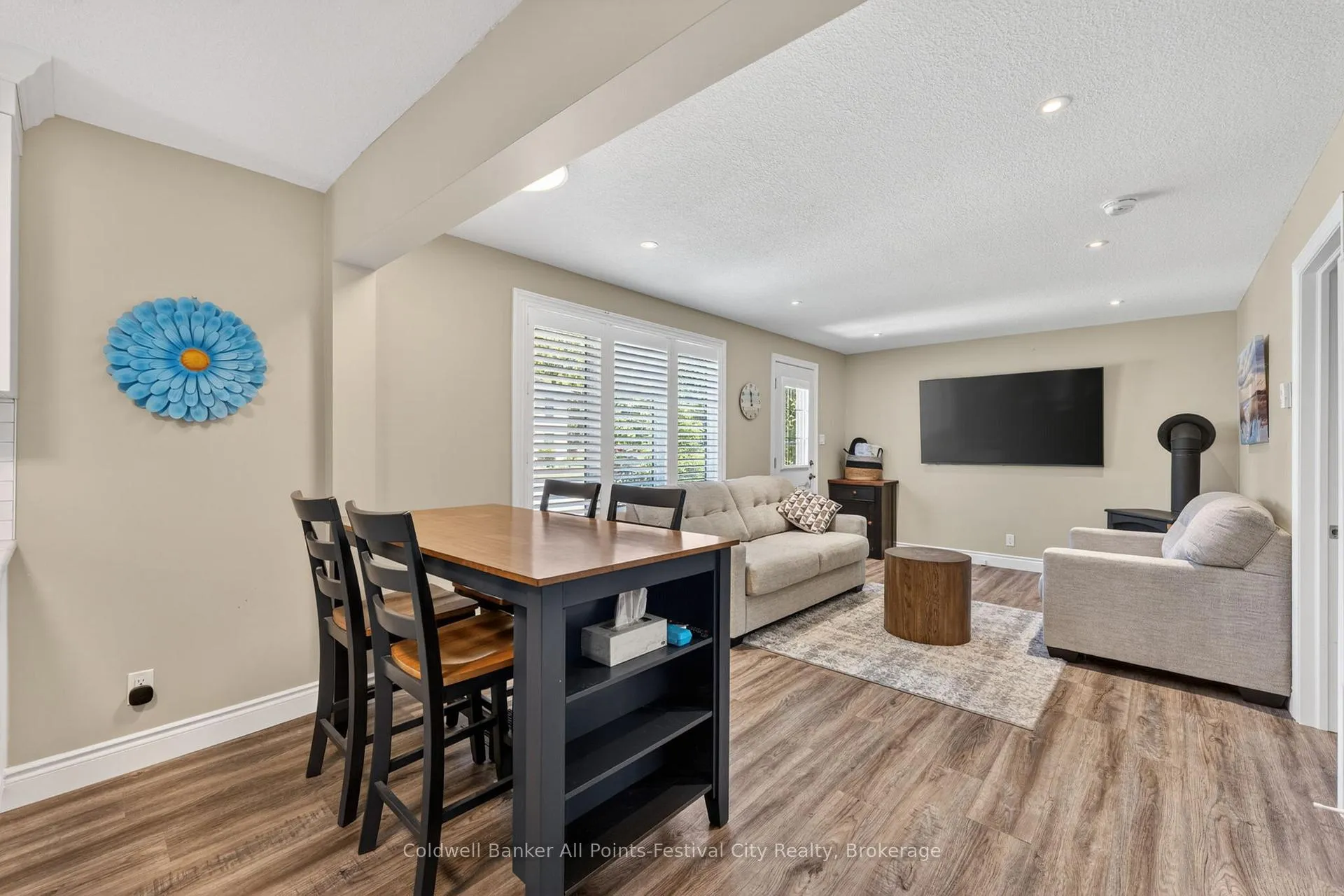 Photo 9 of 125 Widder Street, Goderich, Goderich (Town) — HOMEH
