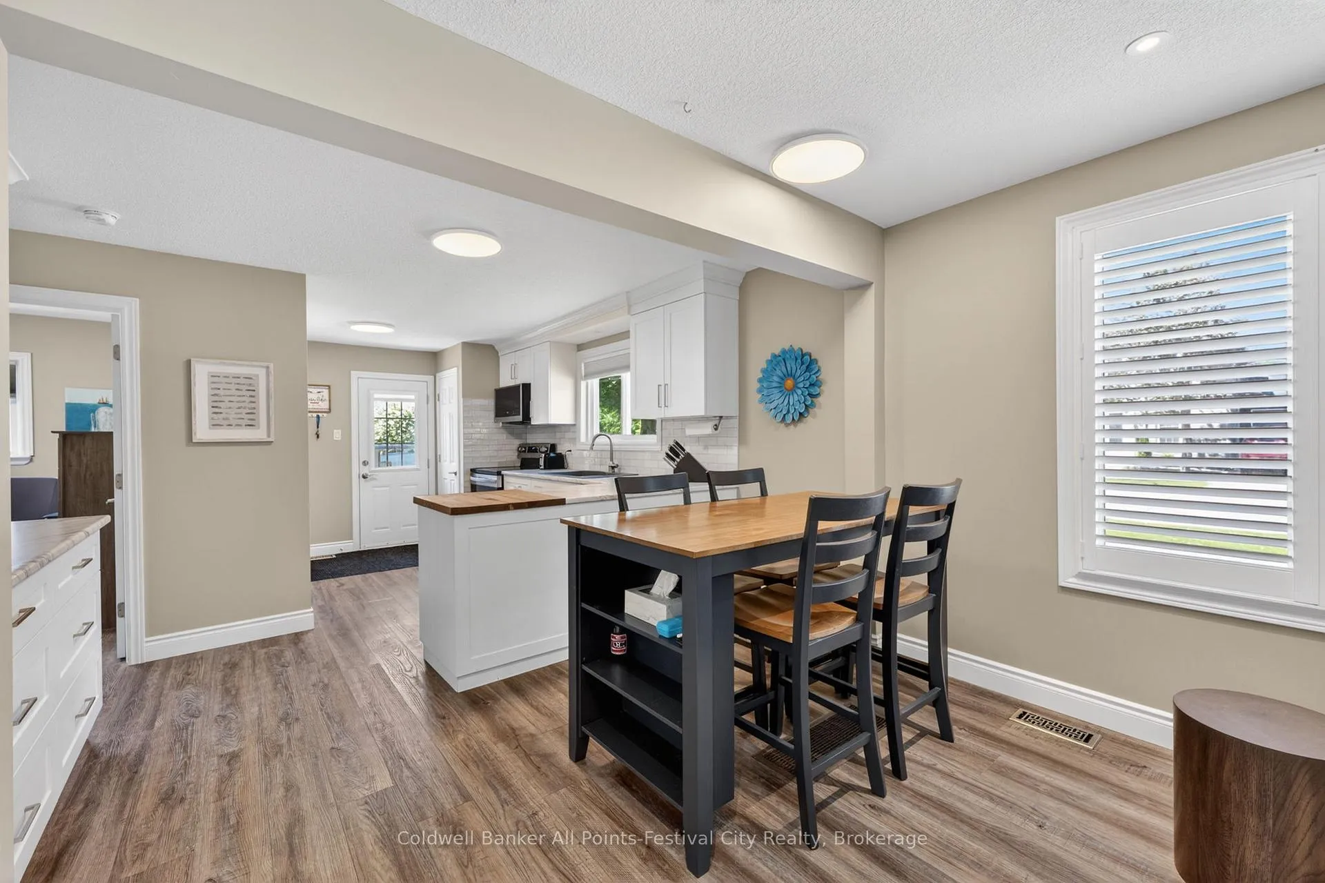 Photo 10 of 125 Widder Street, Goderich, Goderich (Town) — HOMEH