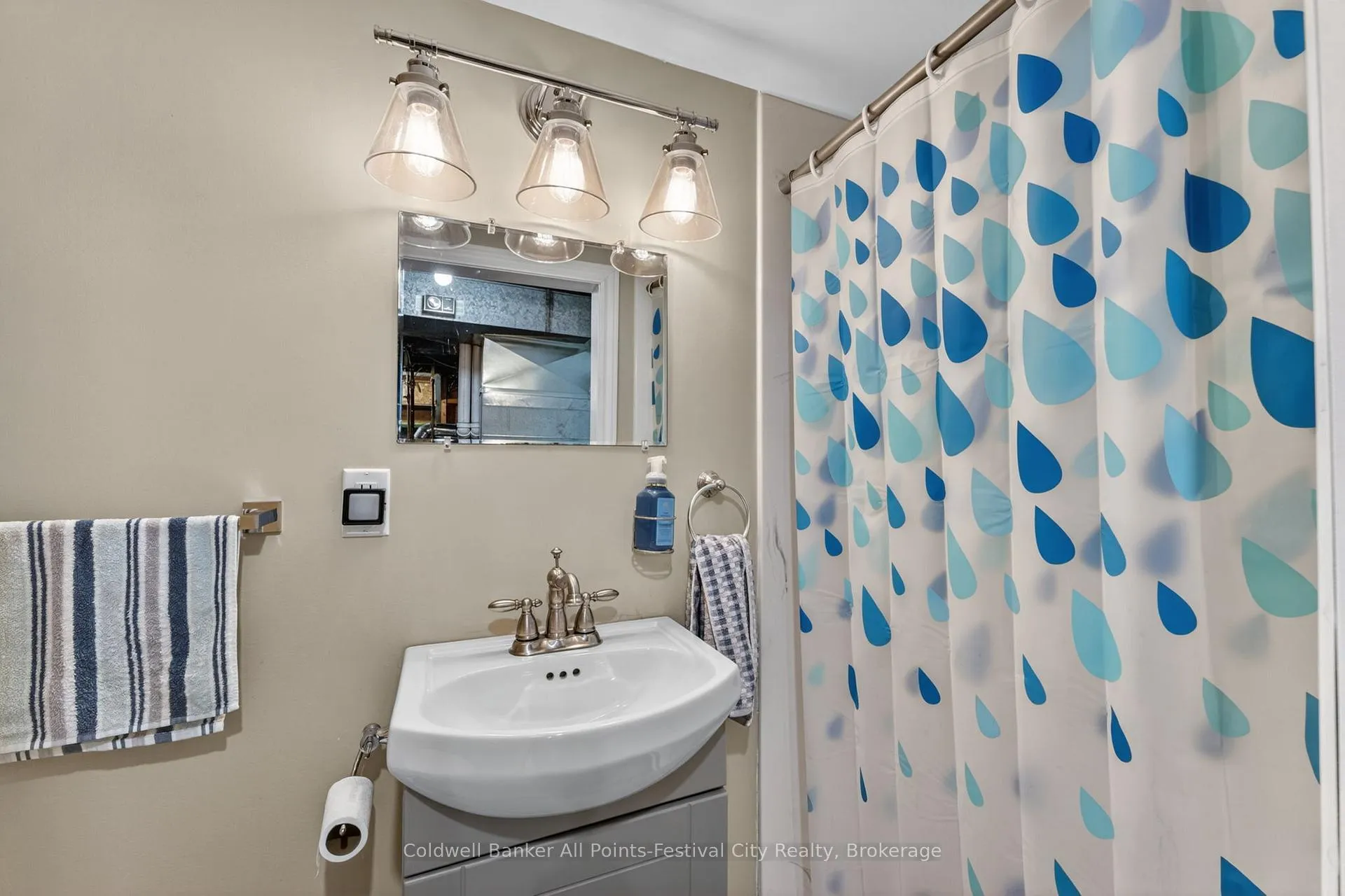Photo 26 of 125 Widder Street, Goderich, Goderich (Town) — HOMEH