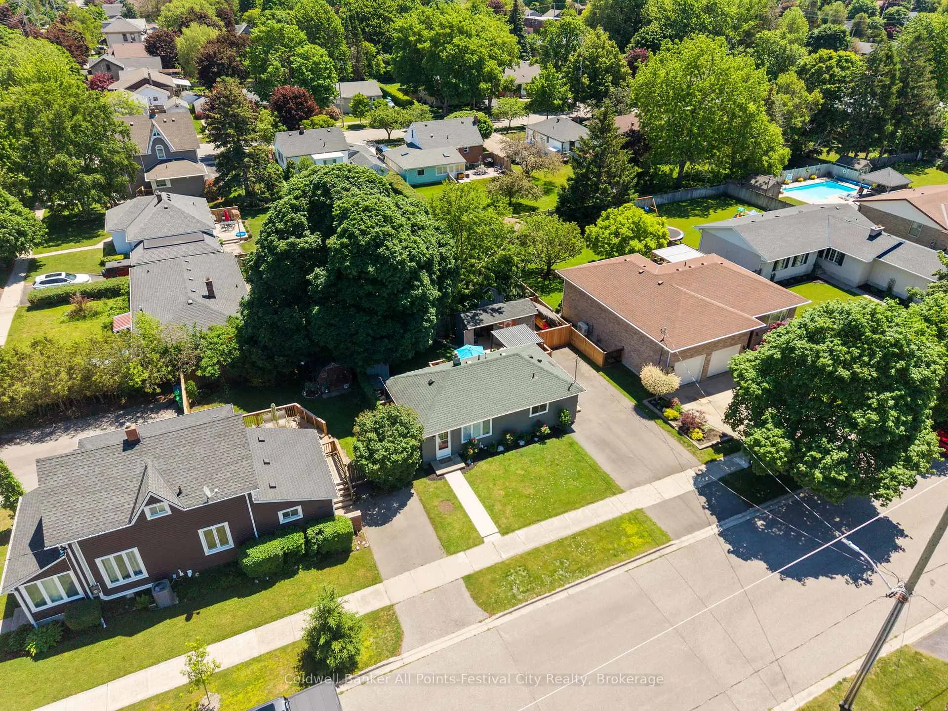 Photo 38 of 125 Widder Street, Goderich, Goderich (Town) — HOMEH
