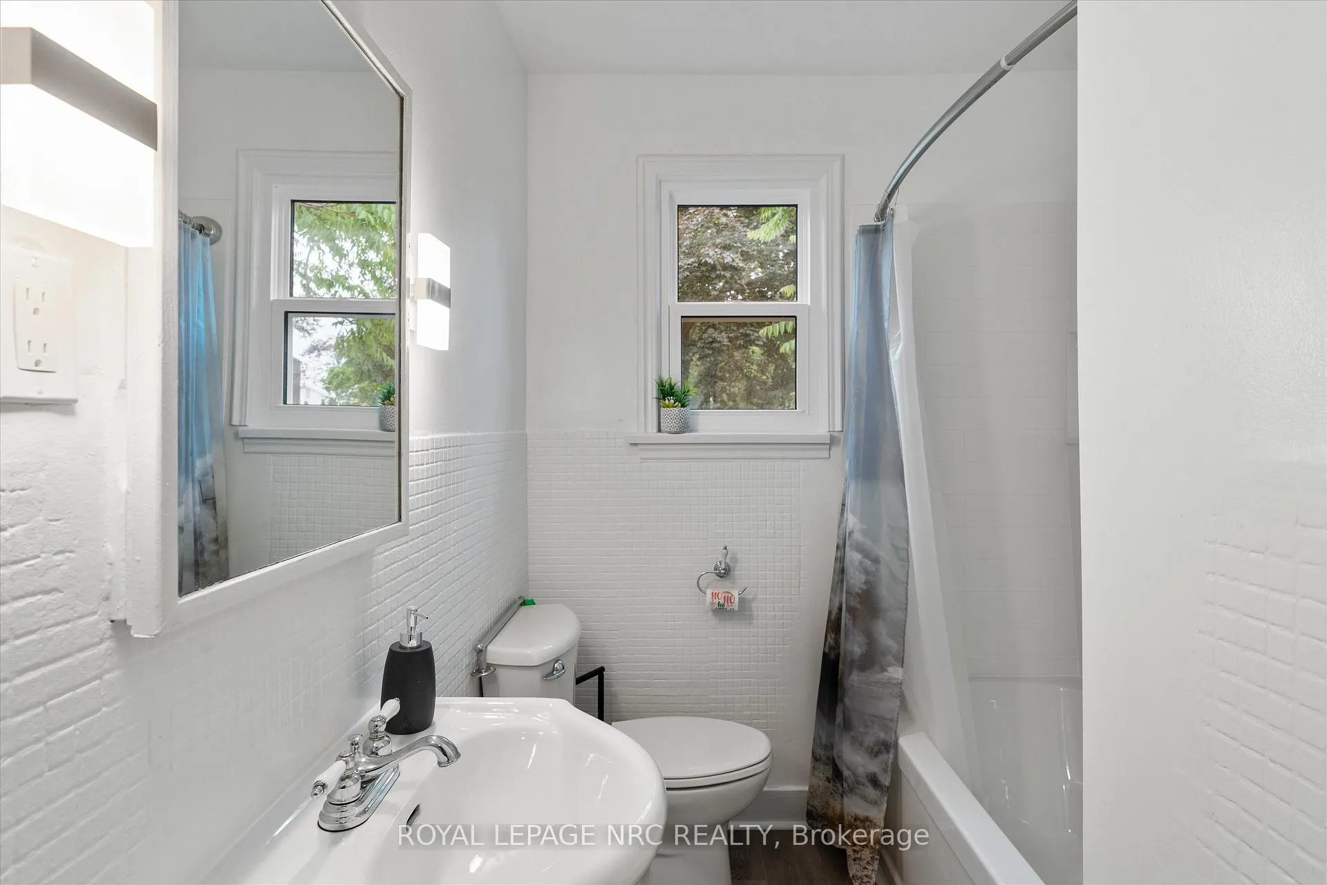 Photo 14 of 1447 Fifth Street, St. Catharines, Rural Fourth — HOMEH