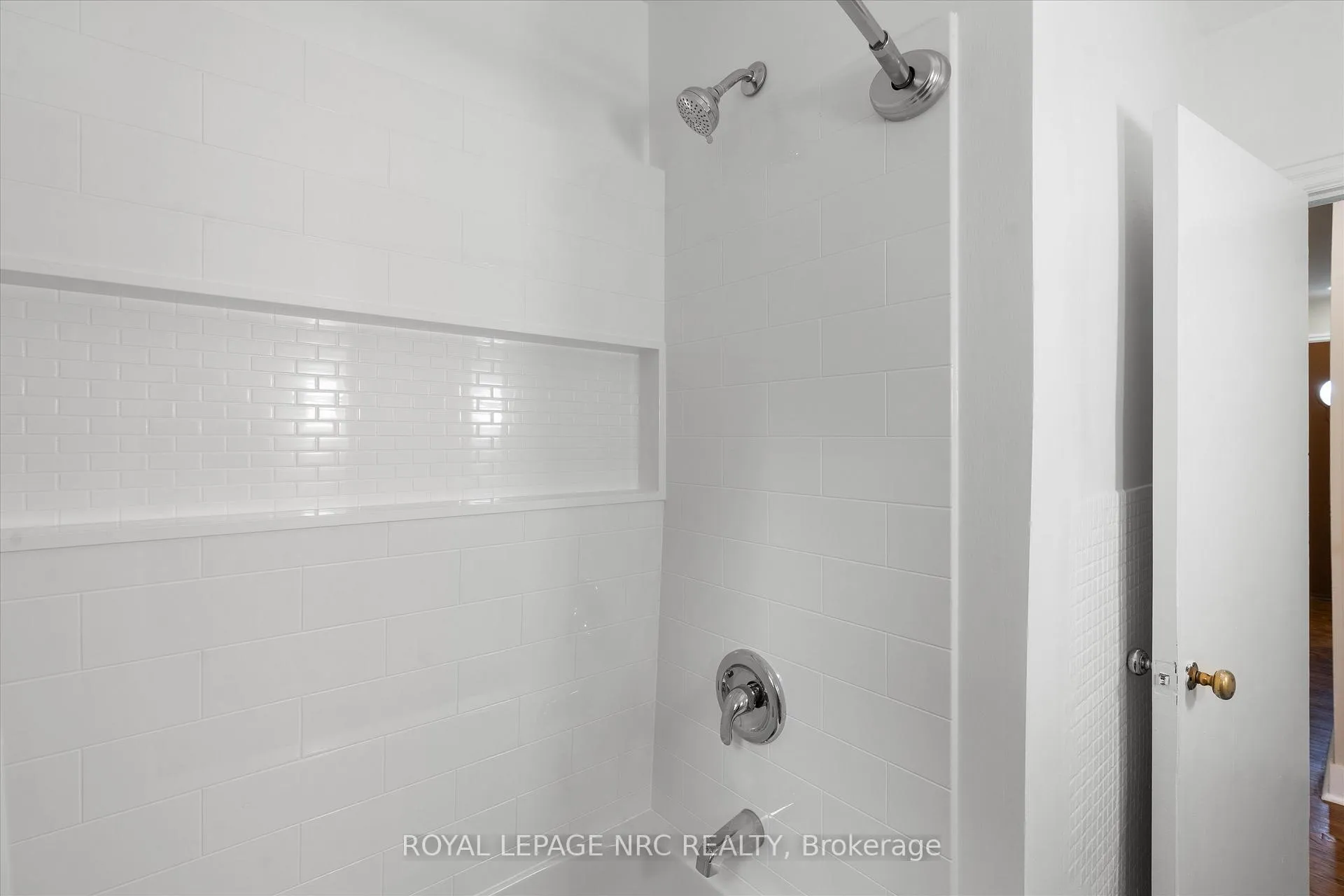 Photo 15 of 1447 Fifth Street, St. Catharines, Rural Fourth — HOMEH