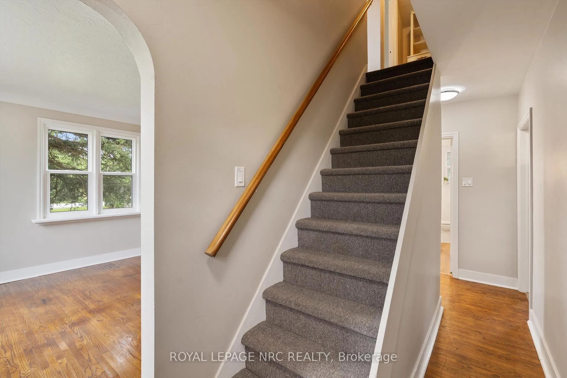 Photo 17 of 1447 Fifth Street, St. Catharines, Rural Fourth — HOMEH