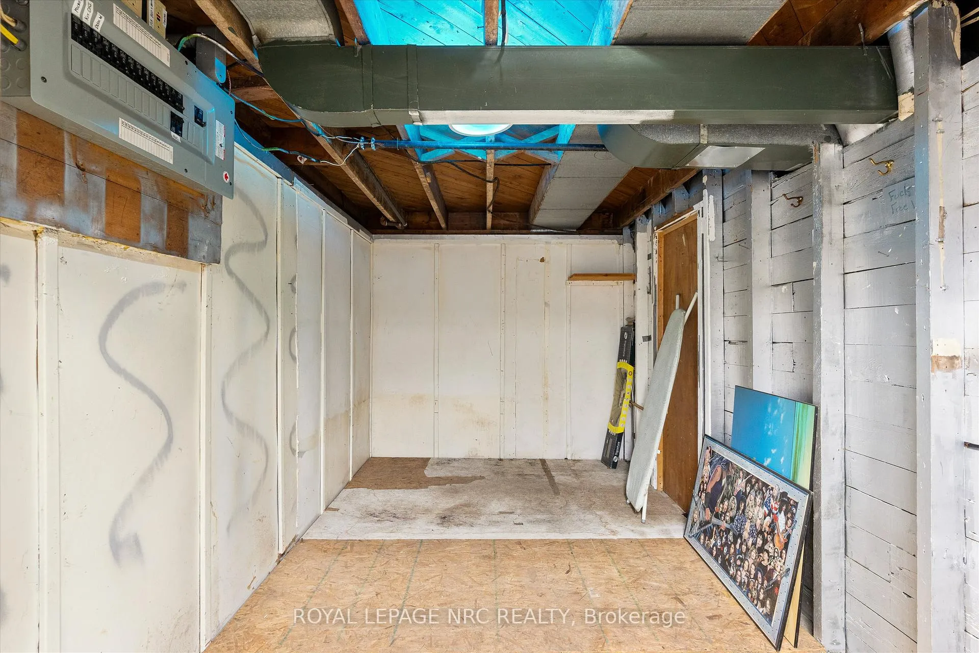 Photo 25 of 1447 Fifth Street, St. Catharines, Rural Fourth — HOMEH