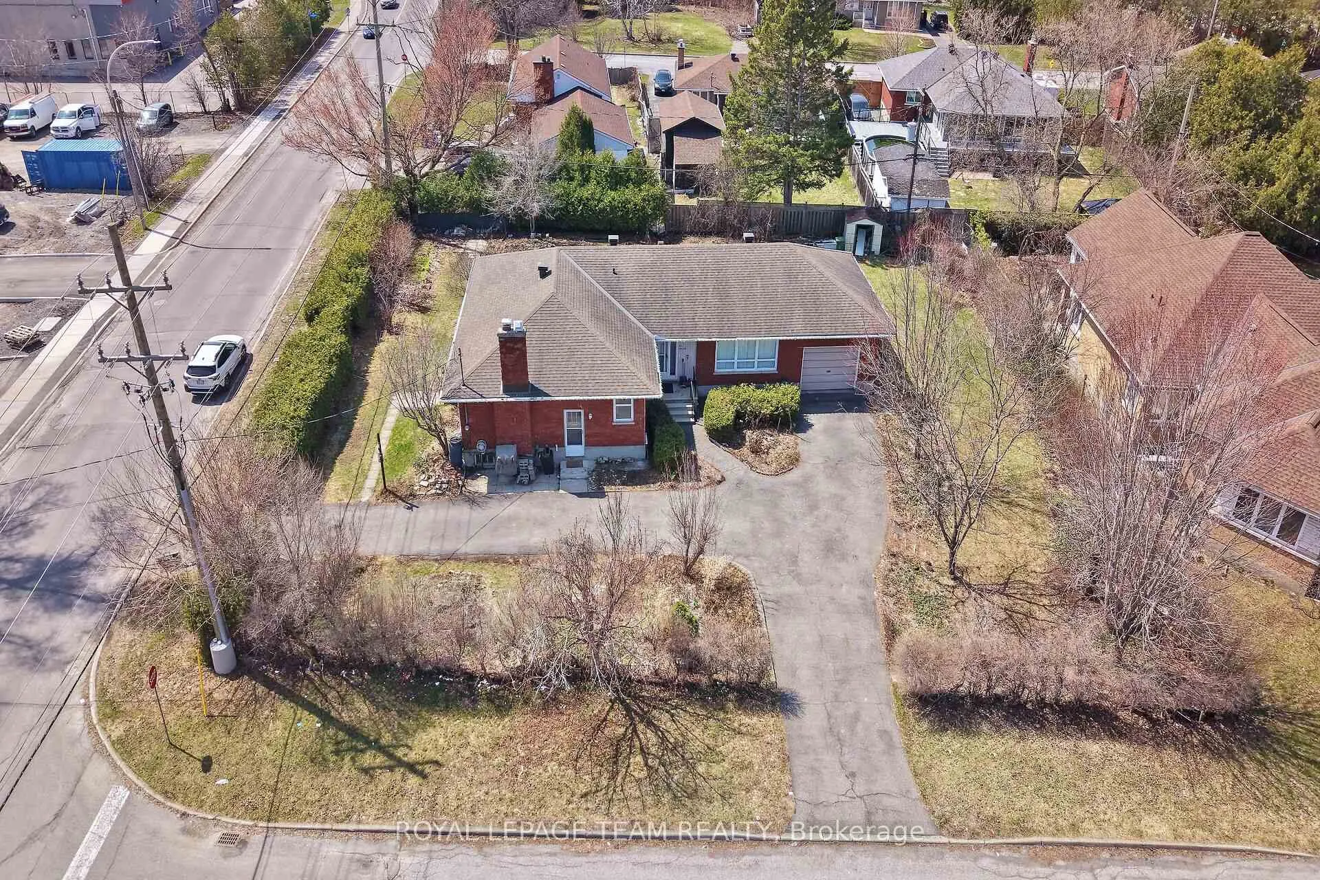 Photo 2 of 45 Capilano Drive, Ottawa, City View/Skyline/Fisher Heights/Parkwood Hills — HOMEH