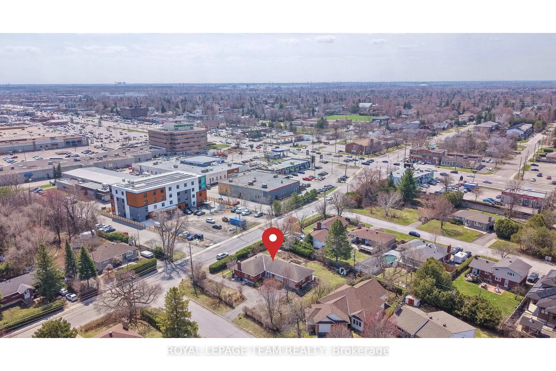 Photo 11 of 45 Capilano Drive, Ottawa, City View/Skyline/Fisher Heights/Parkwood Hills — HOMEH